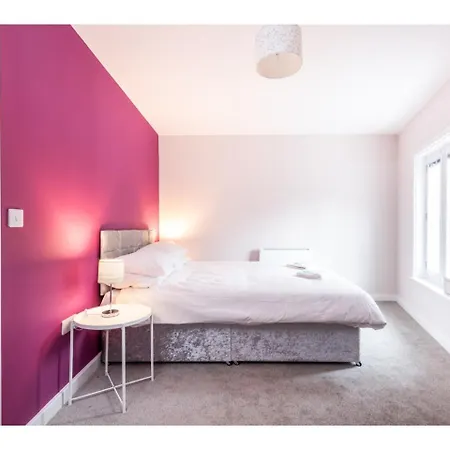 Delightful Top-spec Apt For Up To 2 In Centre
