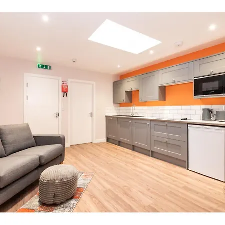 Delightful Top-spec Apt For Up To 2 In Centre Lejlighed